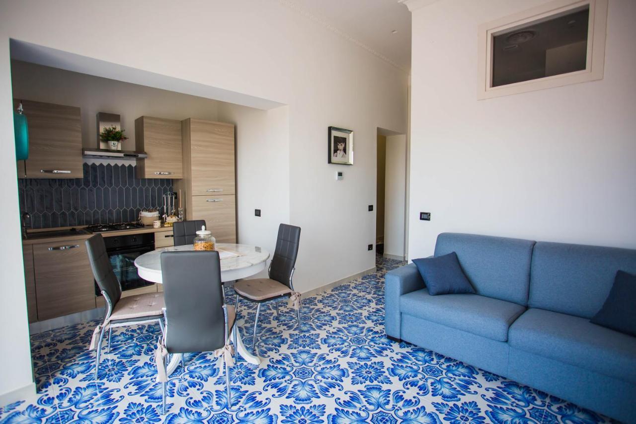 Palazzo De Gregorio Apartment Pompei ซานตันโตนิโอ อาบาเต ภายนอก รูปภาพ