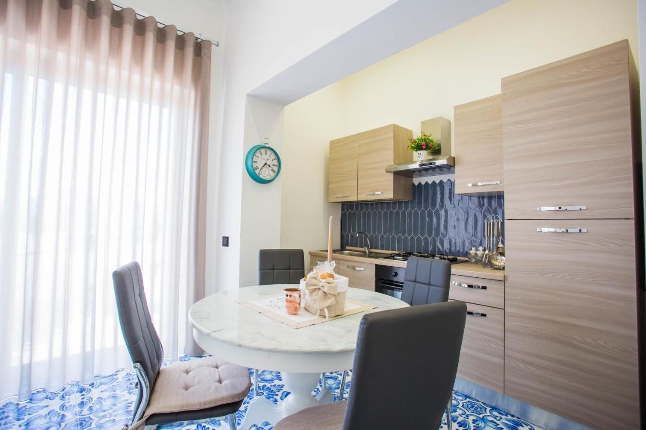 Palazzo De Gregorio Apartment Pompei ซานตันโตนิโอ อาบาเต ภายนอก รูปภาพ